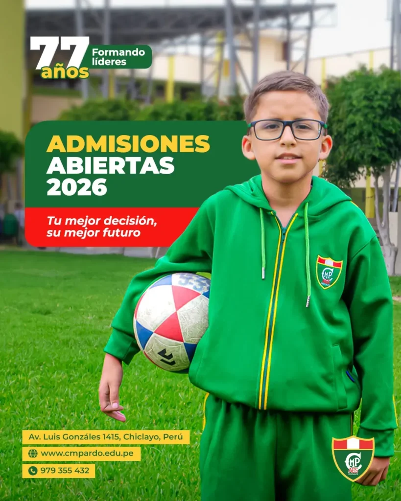 Director de colegio en Chiclayo revisando una campaña de marketing para llenar vacantes de admisión